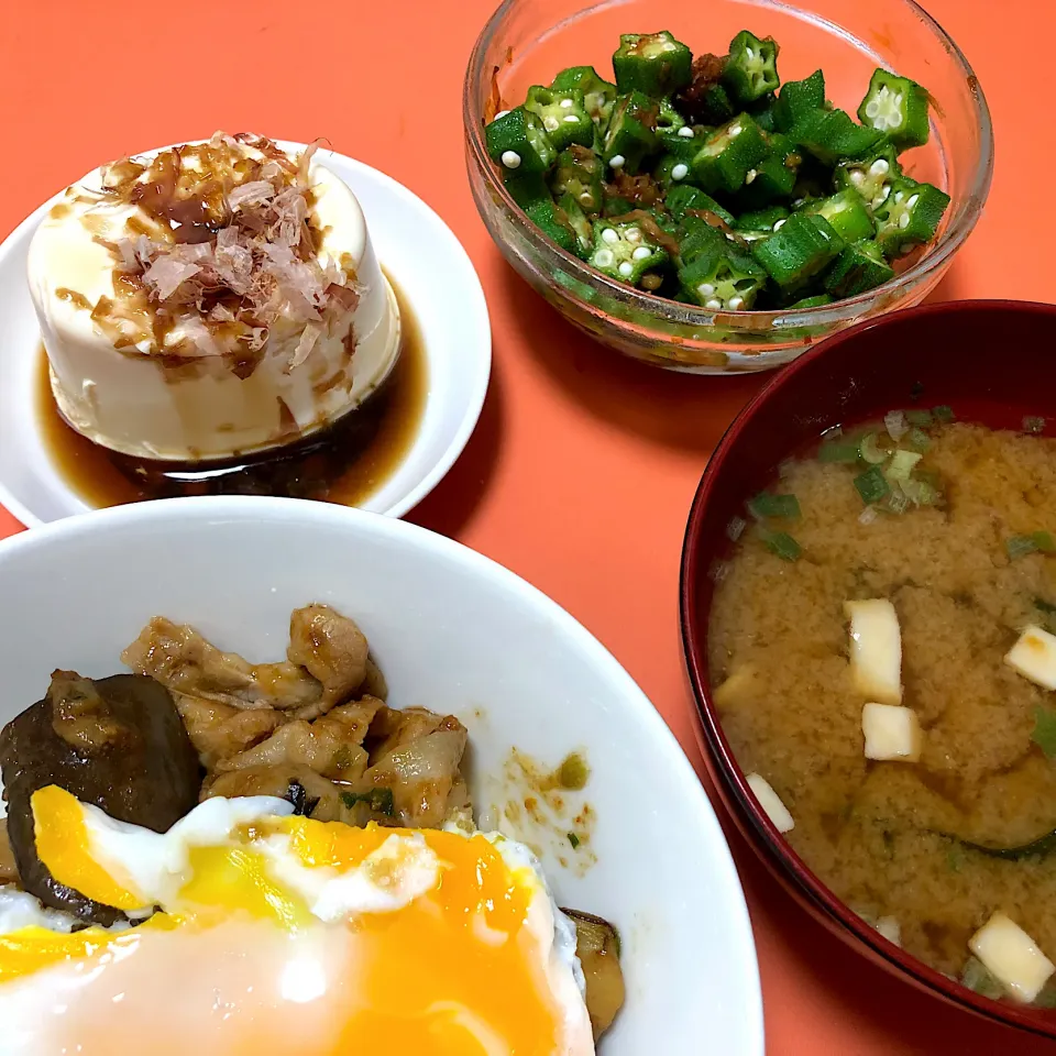 茄子豚丼、おかか梅おくら|もちこさん