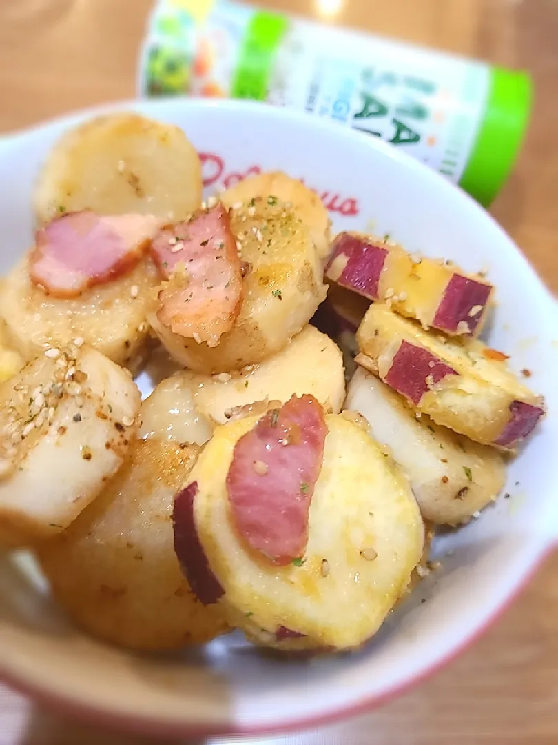 ベーコンと薩摩芋と山芋のこれうま炒め😋
仕上げにマジックソルト😊|みぽりん♪さん