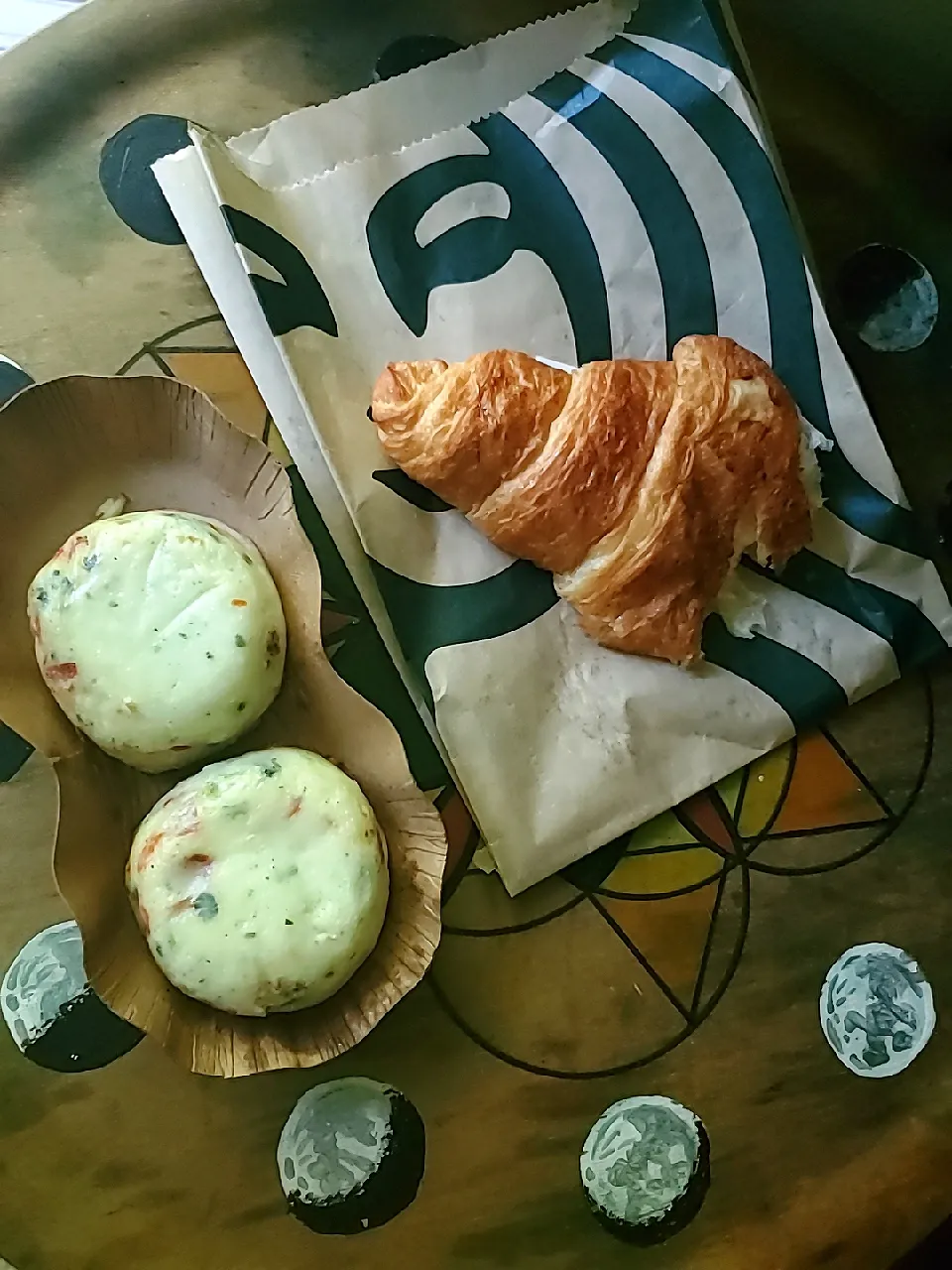 Eggy Bites n Butter Croissant|Ashさん