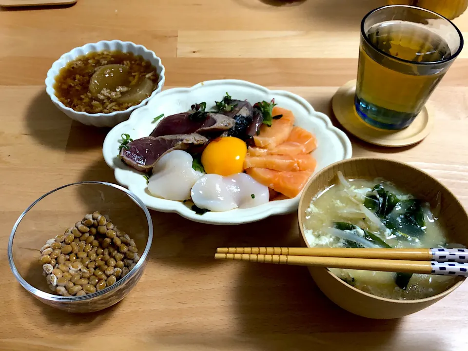 Snapdishの料理写真:海鮮丼|saknさん