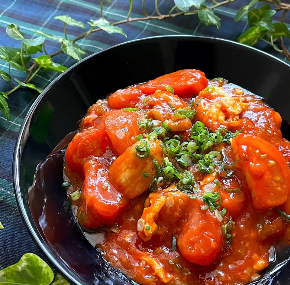 🍅🐓🥚夏向き中華☀️ 鶏親子&トマトのチリソース🍅🐓🥚|Hollyさん