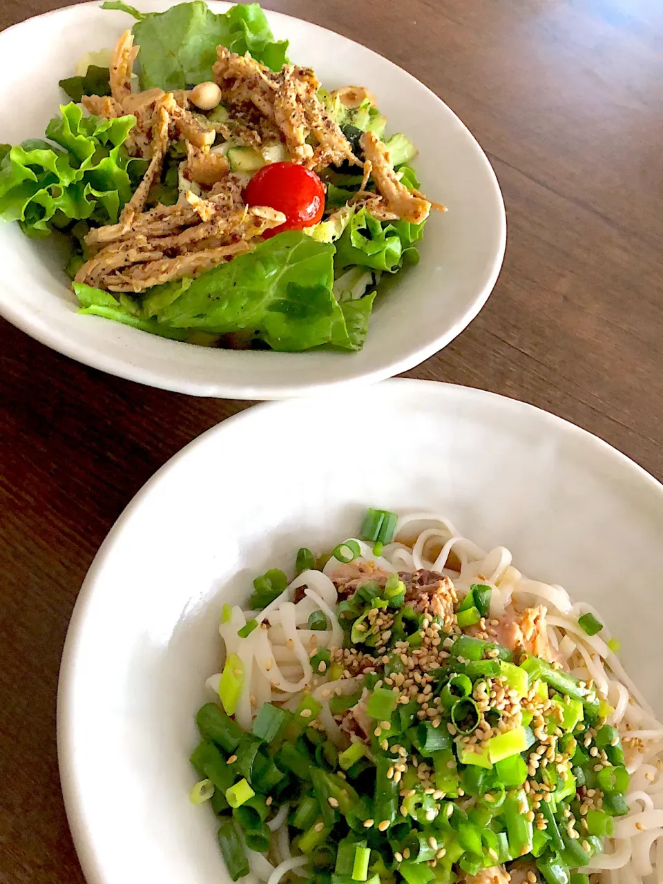 ダイエット飯😜鶏胸肉のハニーマスタードをサラダにトッピング、糖質ゼロ麺で鯖うどん|Satomi Ichikawaさん