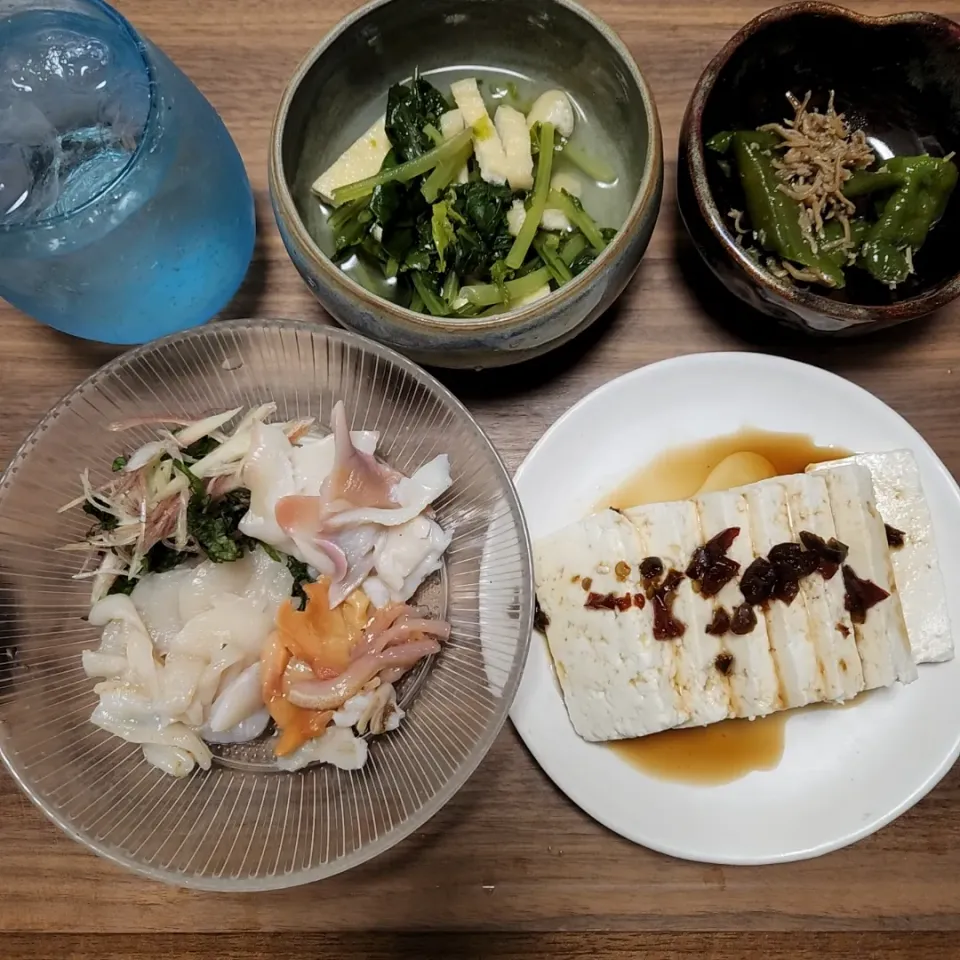 Snapdishの料理写真:20220611
ホタテ貝ホッキ貝赤貝
お豆腐with唐辛子醤油
葉大根とお揚げさんの炊いたん
ジャコ万願寺|noccoさん