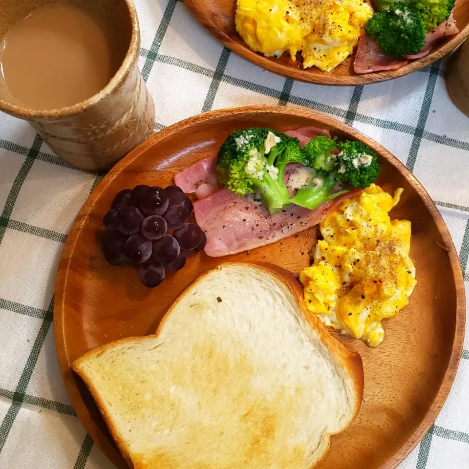 今日の朝ごはん🌅|ゴエン🐾さん