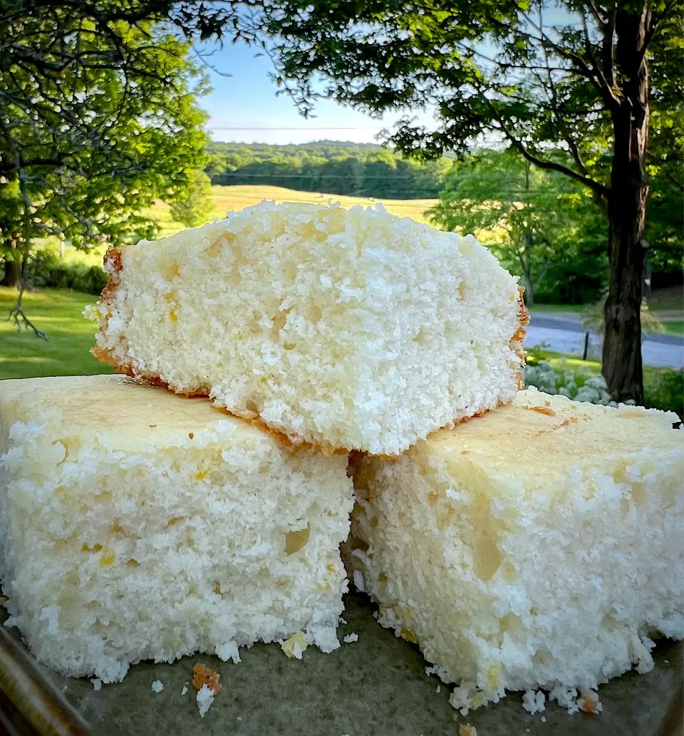 Lemon and yogurt cake with lemon glaze. Mild #lemon and not-too-sweet treat.|Dean M Rogersさん