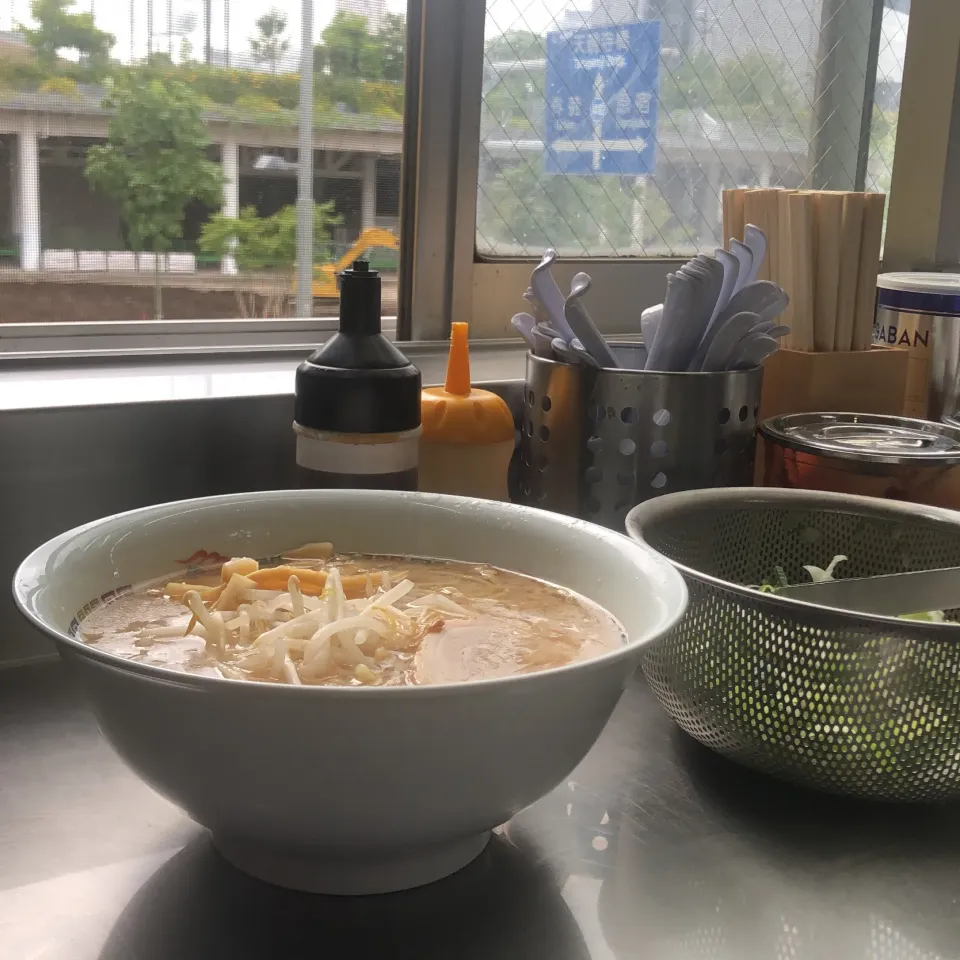 ＃朝ラー　今日も　＃ラーメン　喰って〼　＃ホープ軒　＃夜勤明け|Hajime Sakaiさん