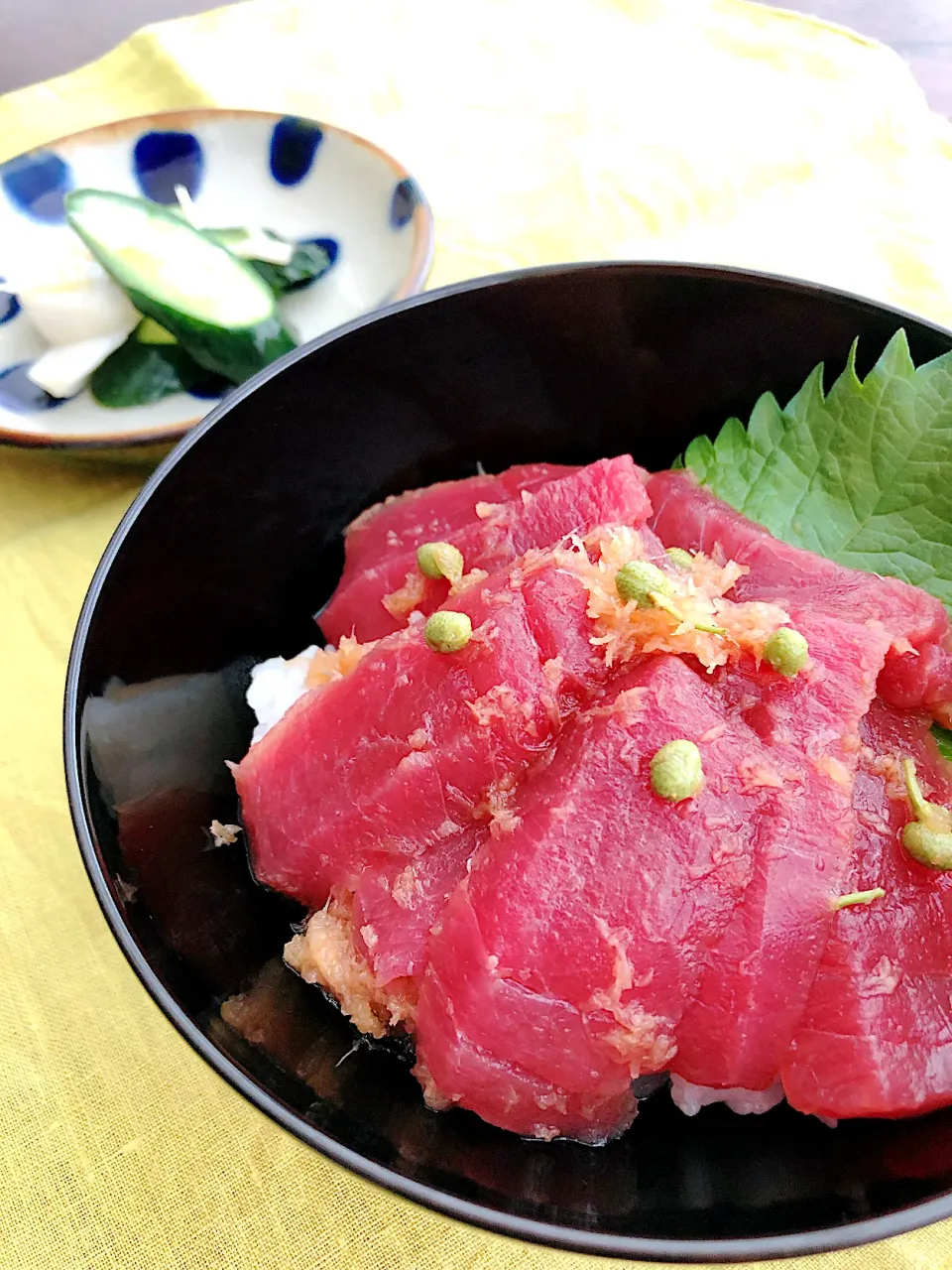 Snapdishの料理写真:マグロの漬け丼|MOMOさん