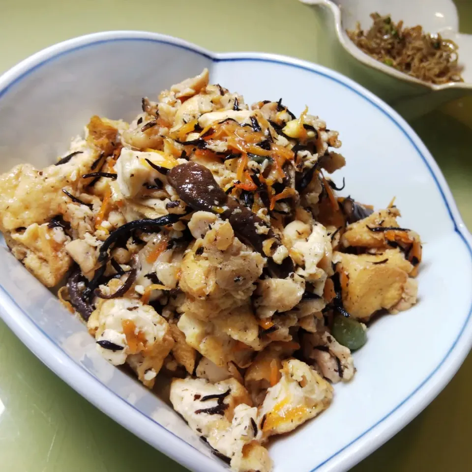 ひじき入り炒り厚揚げ|けろよんさん