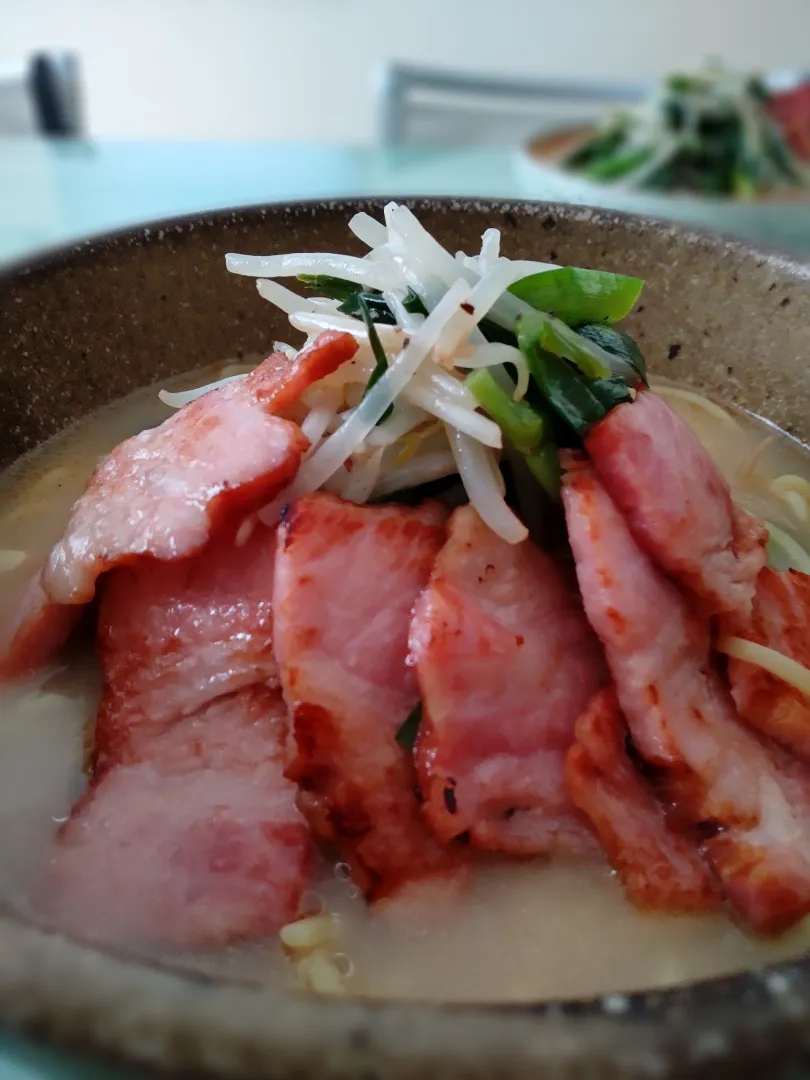 Snapdishの料理写真:海老塩ラーメン with 炙りベーコン❗|かずにゃさん