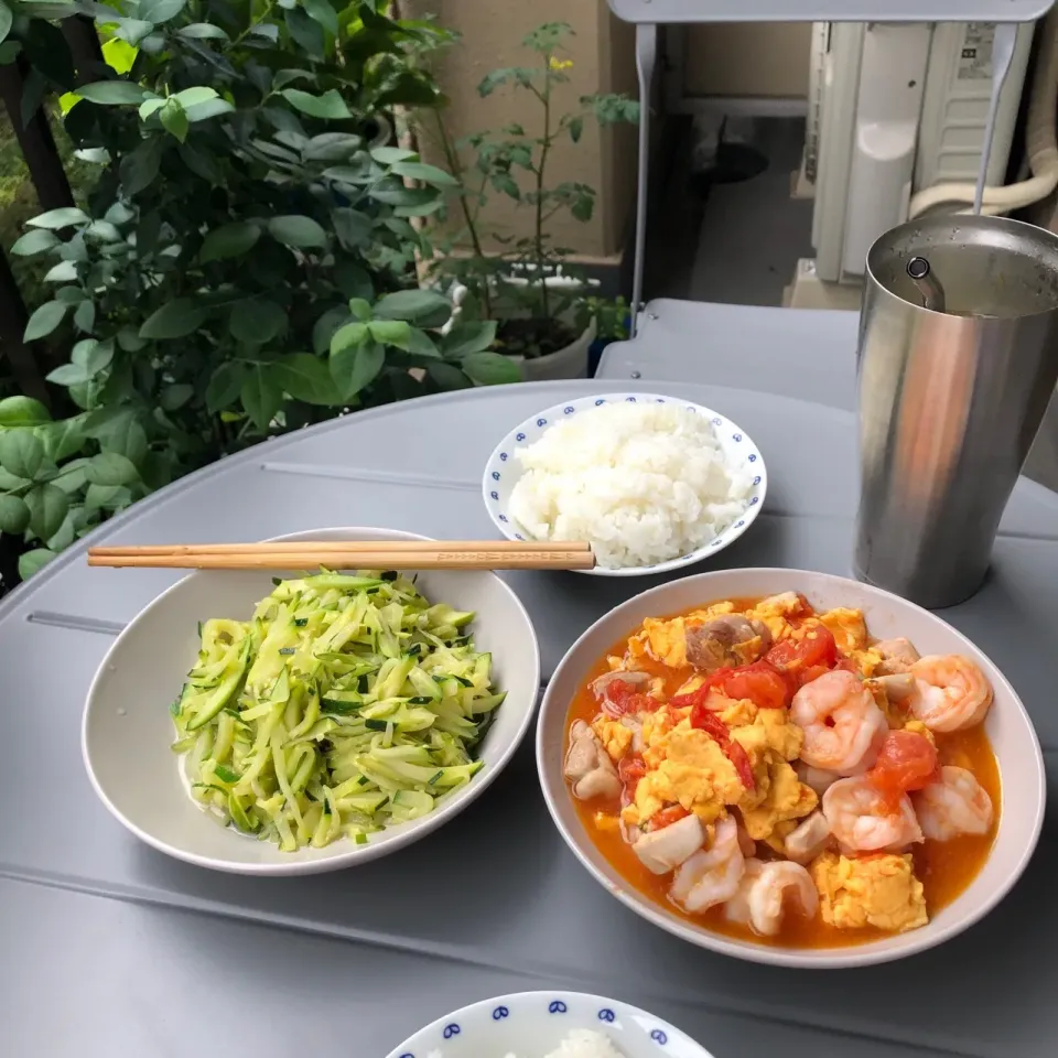 本日のランチ(ズッキーニ炒め、エビ鶏肉トマト炒め)|haiqinさん