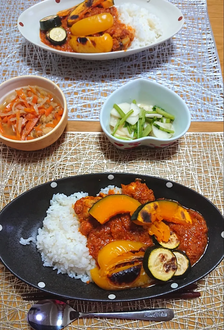 夏野菜と手羽元のカレー|ごはんきろくさん