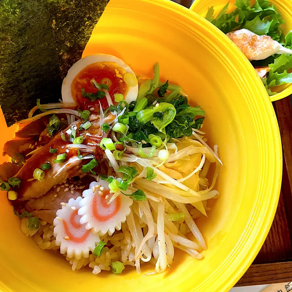 Snapdishの料理写真:ラーメン弁当餃子付き|モモマミさん