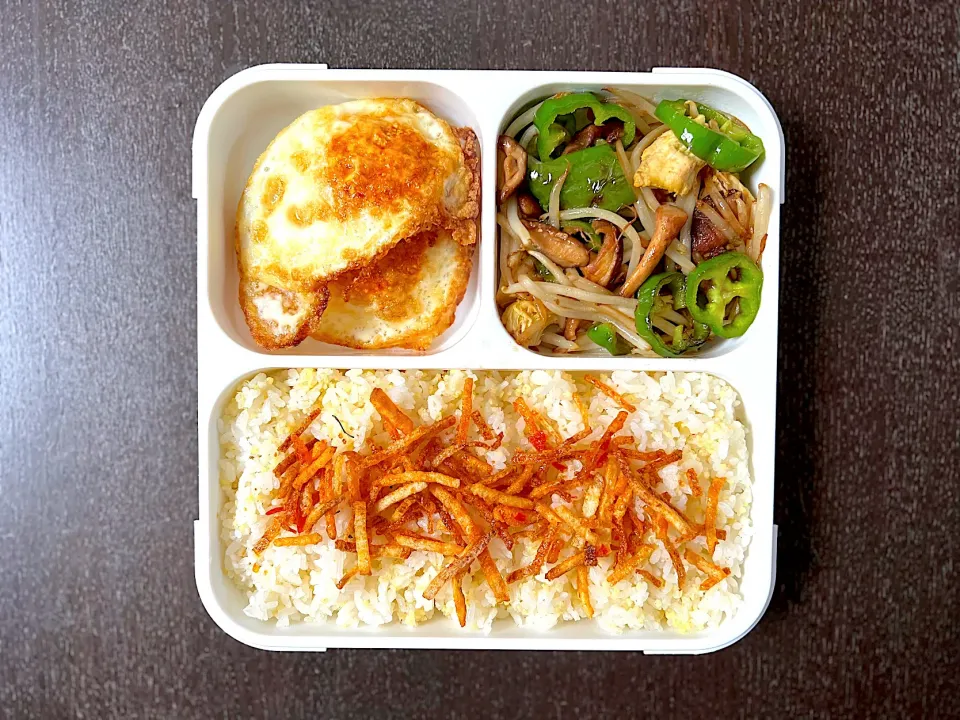 Telor ceplok bento|yeni kartikasariさん