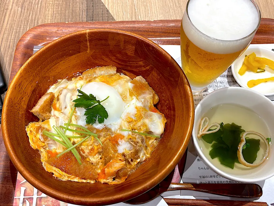 Snapdishの料理写真:福岡空港 井出カツ丼|kenさん