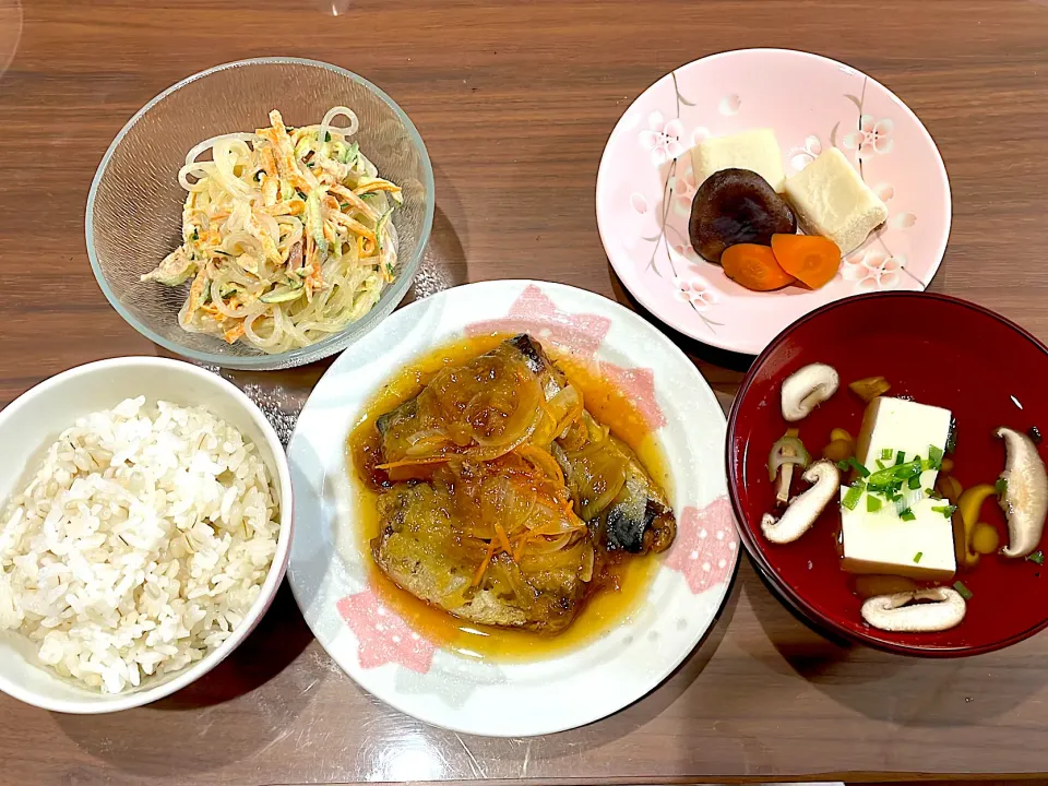 鯖の甘酢　豆腐ときのこのすまし汁　高野豆腐の煮物　ツナと春雨のマヨサラダ|おさむん17さん