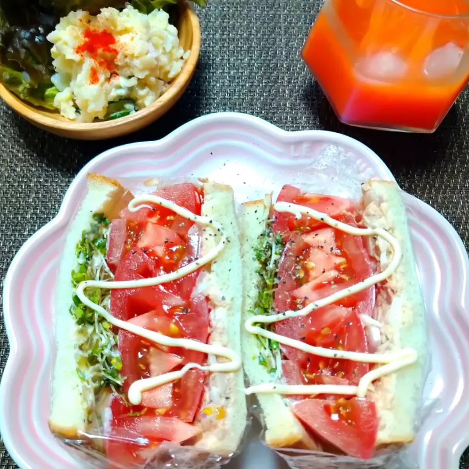 うたかた。さんの料理 トマトとツナのサラダサンド|うたかた。さん