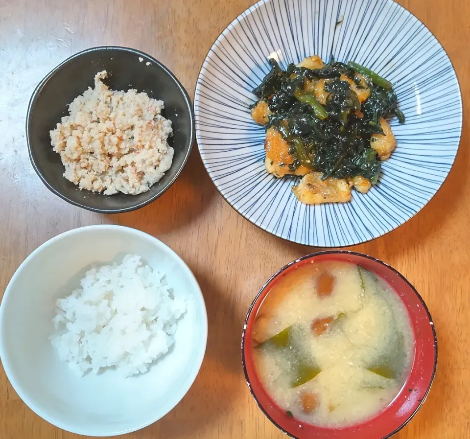 2022 0613　かれいとほうれん草の甘酢炒め　卯の花　なめことわかめのお味噌汁|いもこ。さん