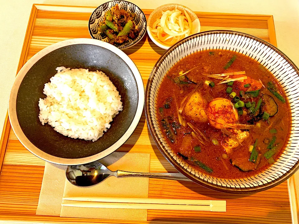 Snapdishの料理写真:粗挽きポークキーマカレー|kyoさん