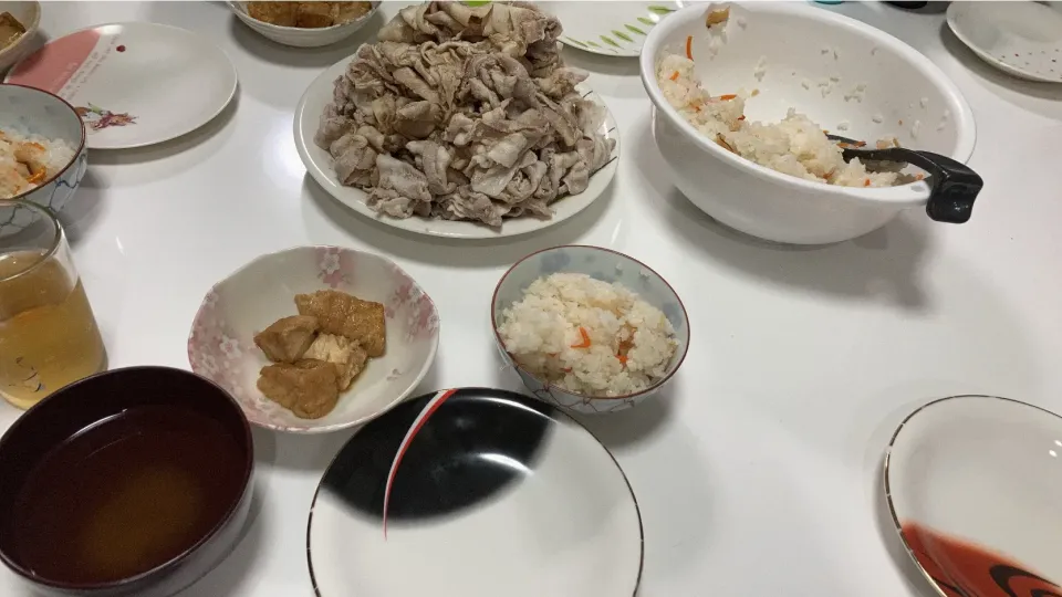 晩御飯☆散らし寿司☆冷しゃぶ☆厚揚げの炊いたん☆オニオンスープ|Saharaさん