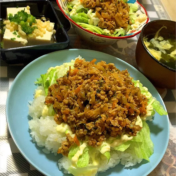 ピリ辛肉みそ丼♬|panchiさん