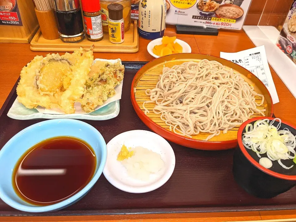 夜勤明け帰宅しましたが、多様で外出束の間を利用して久しぶりに天丼てんやでトリオスター天そばセットを食します|Tarou  Masayukiさん