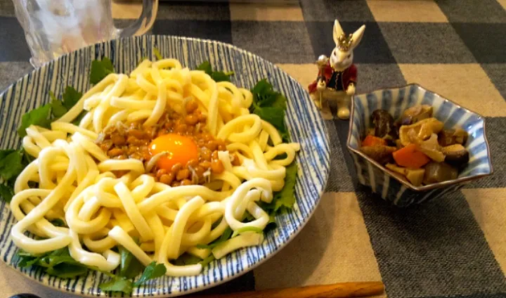 '22．6/16
たえの料理三つ葉としらす納豆のまぜうどん😋|たえさん