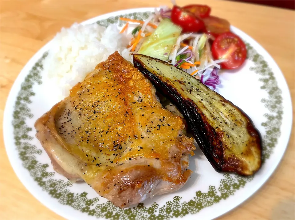 今日のワンプレートランチ。カリカリチキンソテー|Hanaeさん