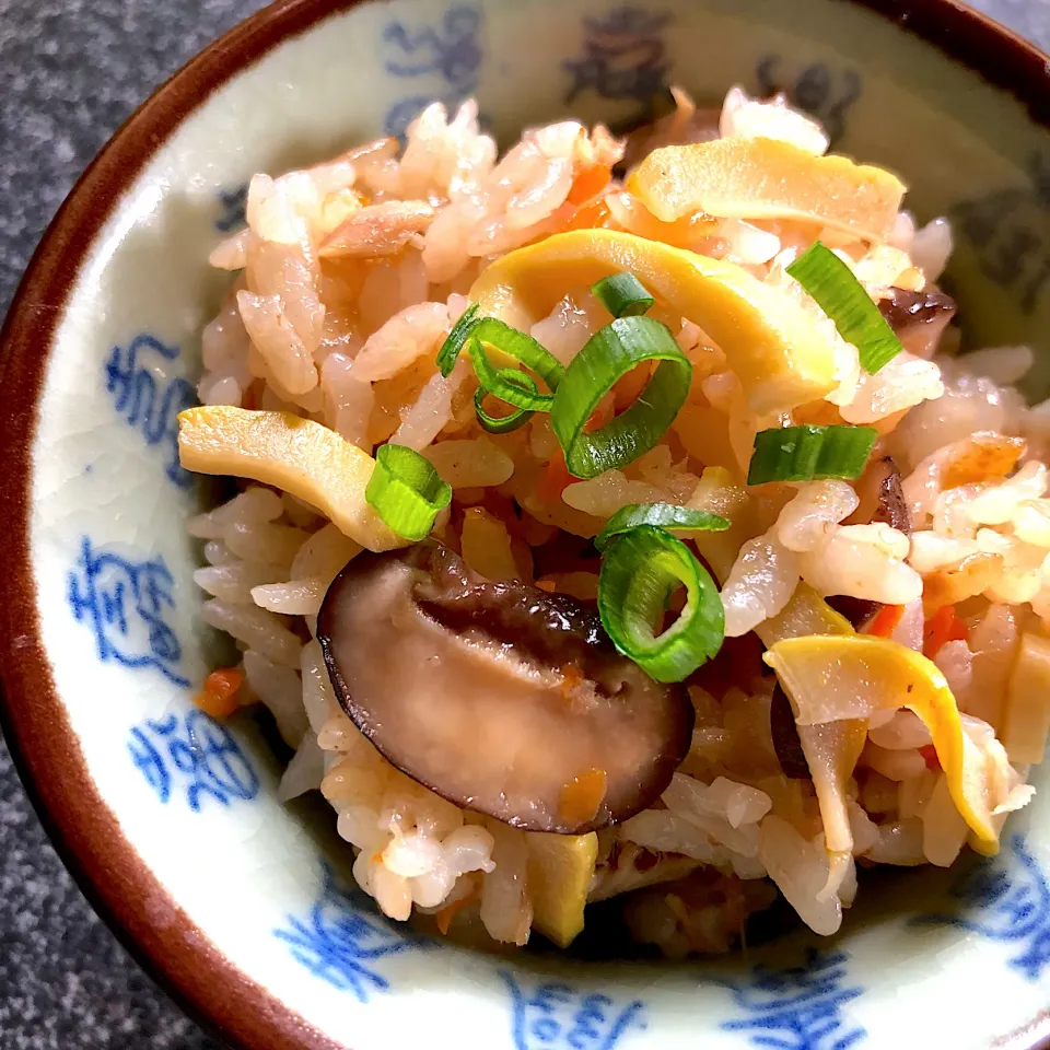 Snapdishの料理写真:たけのこご飯|まみさん