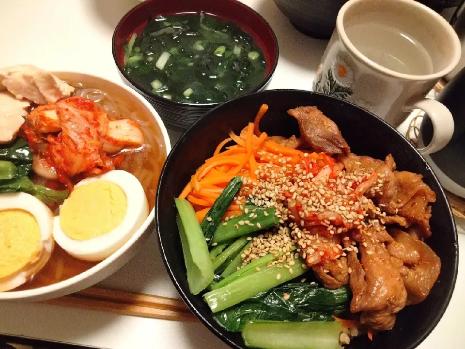 ＿✍⁡
▫今日の夜ごはん 
⁡▫ビビンバ丼
⁡▫しらたき冷麺
⁡▫具沢山味噌汁⁡
⁡▫カフェラトリー
▫濃厚キャラメルマキアート|はるさん