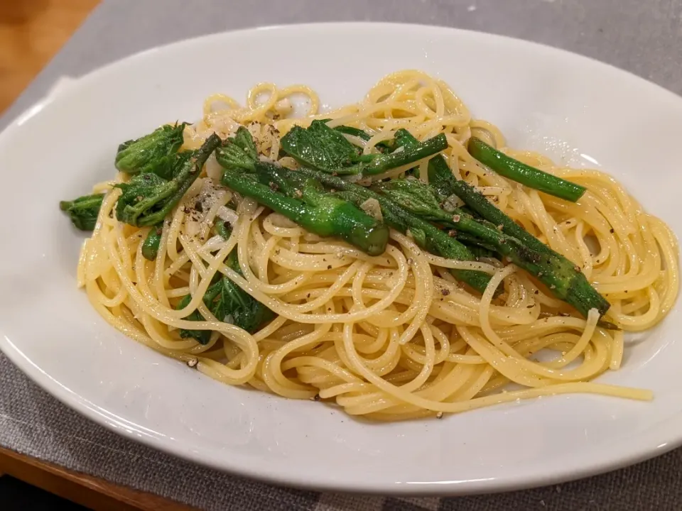 Snapdishの料理写真:R4.5.中旬 🌿山ウドのパスタ🌿 自然の恵みに感謝✨|Kanaさん