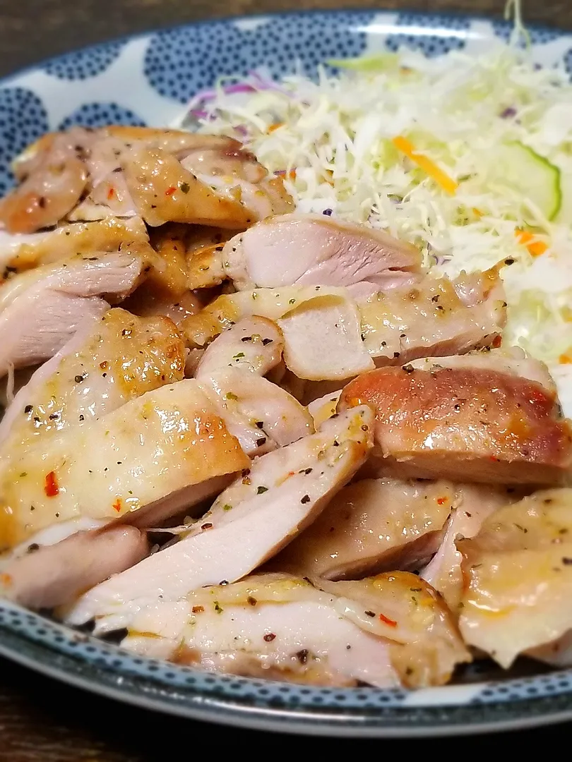 パパ焼き👨鶏もも肉のレモンハーブ焼き|ぱんだのままんさん