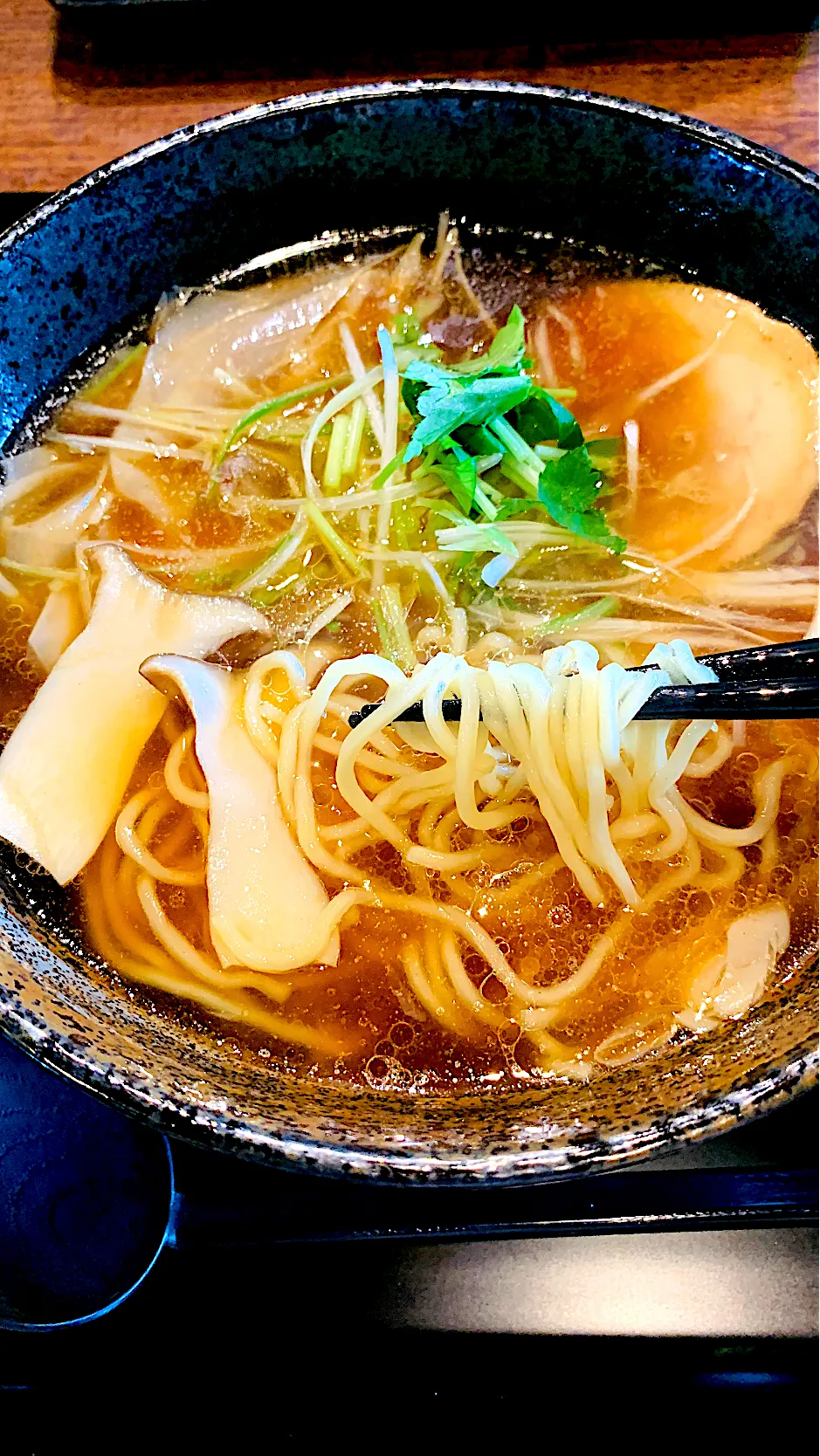 Snapdishの料理写真:今年も夏が来た〜と思う一杯。もちもちの木の青ゆずラーメン🍜|ちはるさん