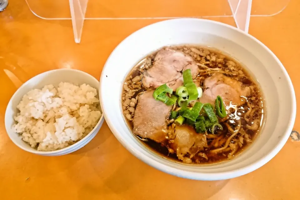 昼ご飯は尾道らーめん めでたい屋で、尾道らーめんと鯛めしセット(750円)。|Mars＠釜飯作り研究中さん