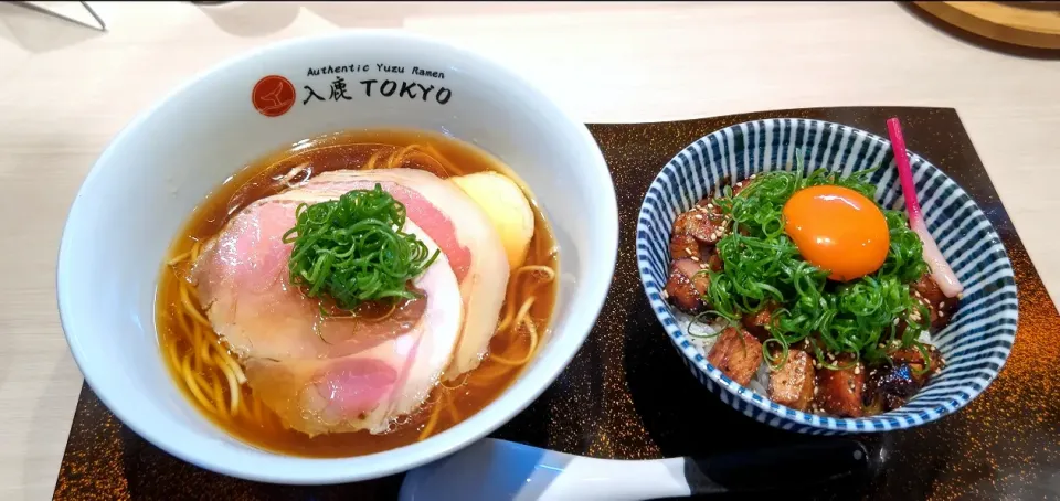 醤油ラーメンと肉ごはん|哲さん