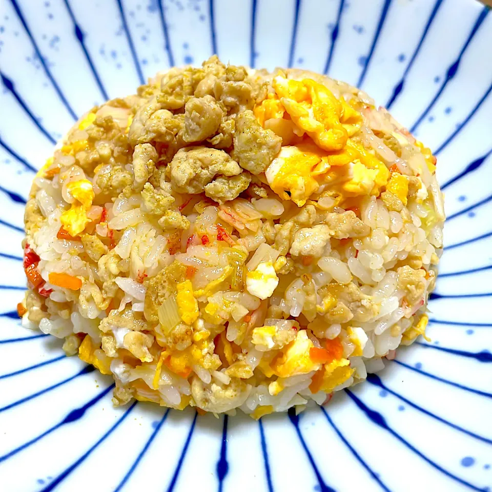 カレー風味鶏そぼろとカニかま炒飯|Sakuraさん