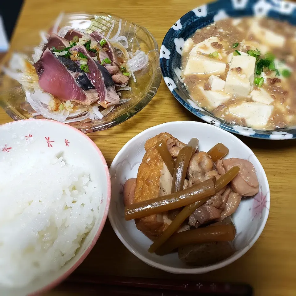 鰹のタタキ、麻婆豆腐、ツワの煮物|あずきさん