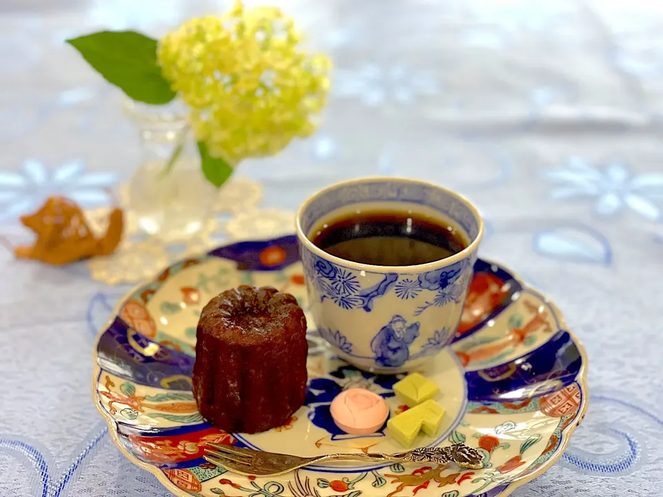 お友達から頂いたカヌレでコーヒーTime☕️|Seikoさん