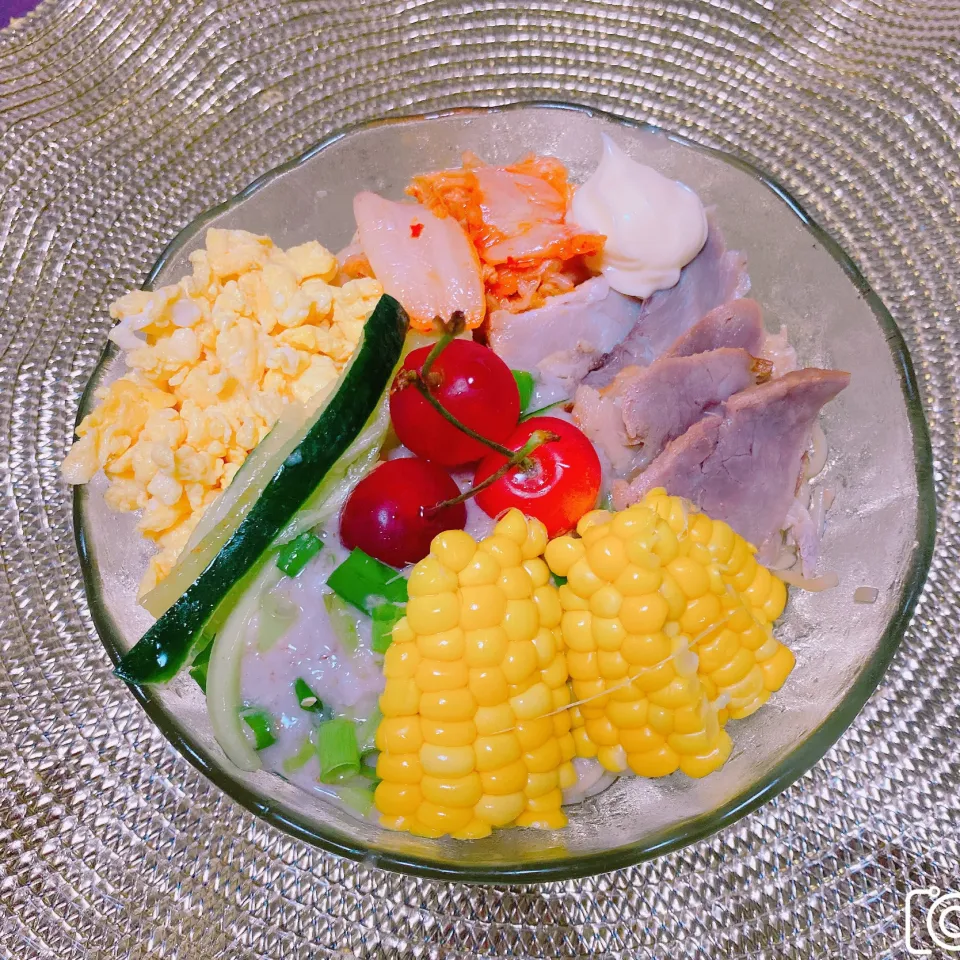 Snapdishの料理写真:茹でたて🌽で|Ameriさん