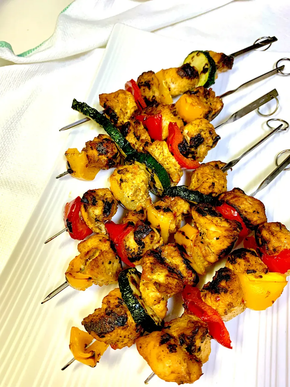 Juicy and Tender, Marinated BBQ Chicken Kabobs|gonbenさん