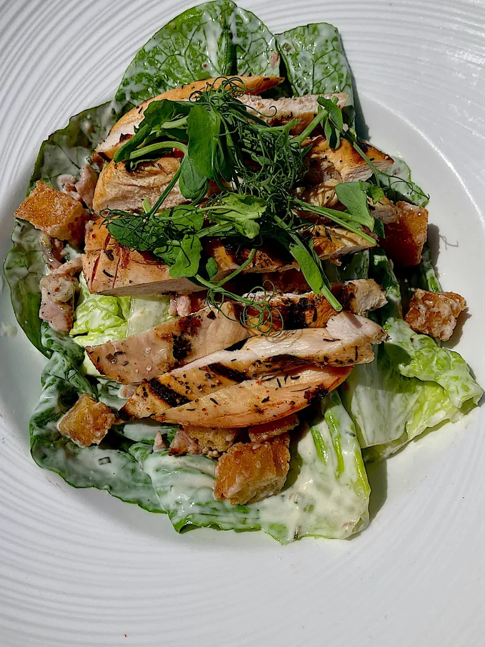 Snapdishの料理写真:Chicken Caesar salad|Cpthaggisさん