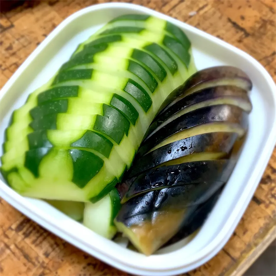 ただ今ぬか漬けに初挑戦中、奥が深いです🥒|にょんにいさん