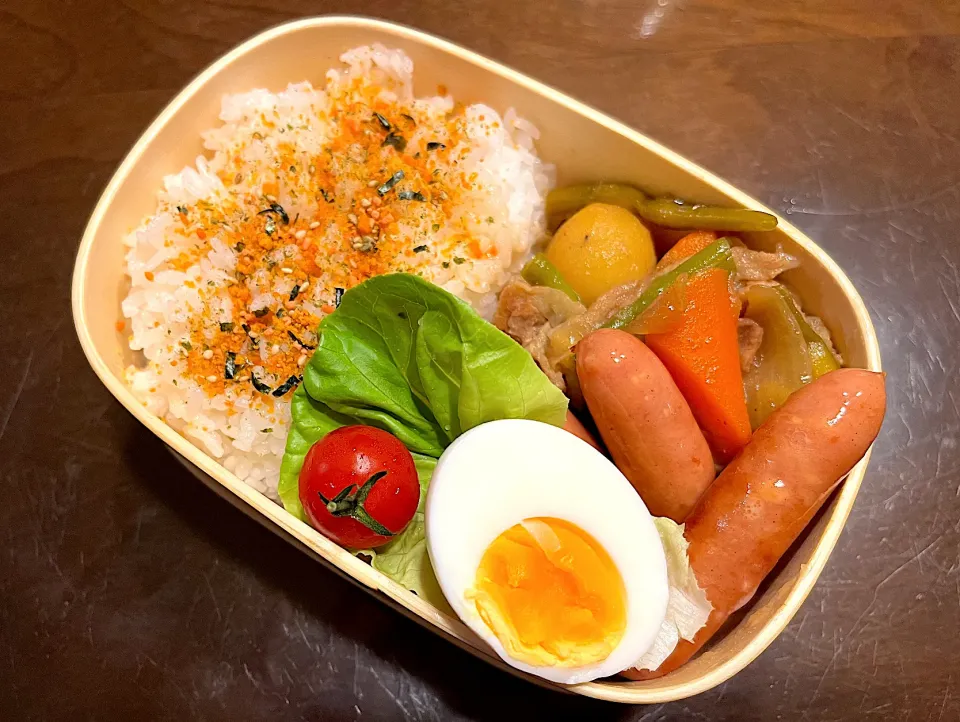 息子　お弁当🍙肉じゃがとウインナー|bebechanさん