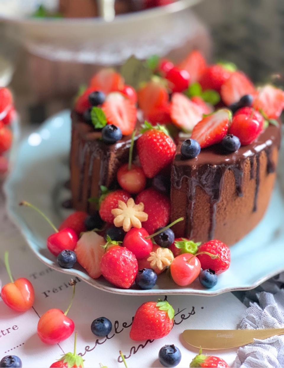 こぼれ苺のチョコシフォン🍫🍓