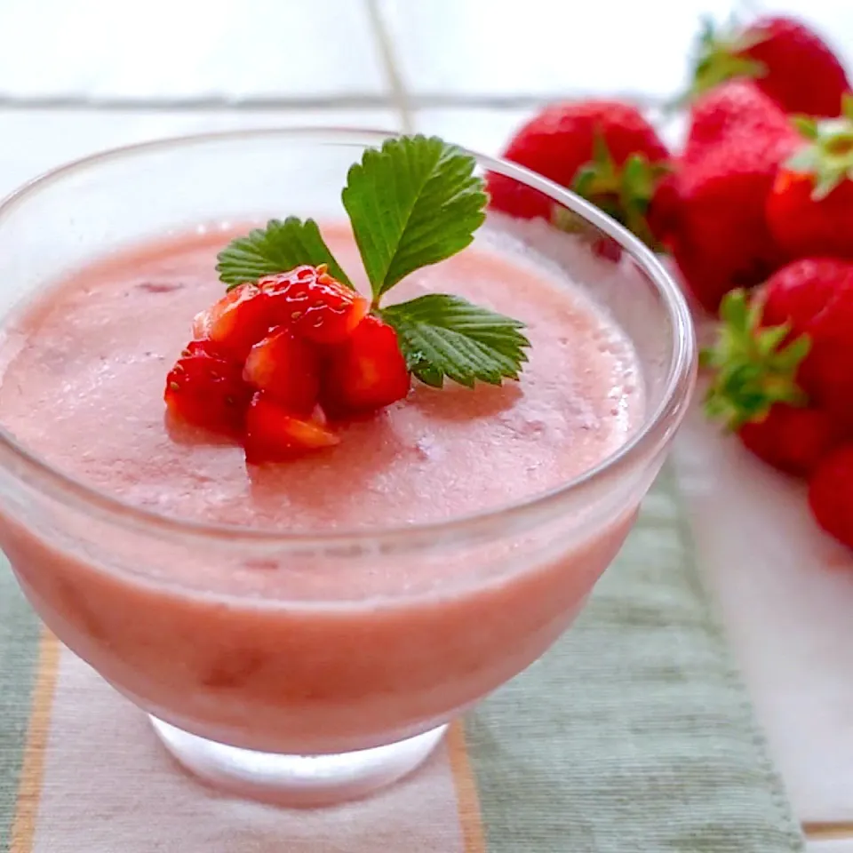 甘酒で作ったいちごプリン🍓|おーこ🍅野菜ソムリエの母ちゃんさん