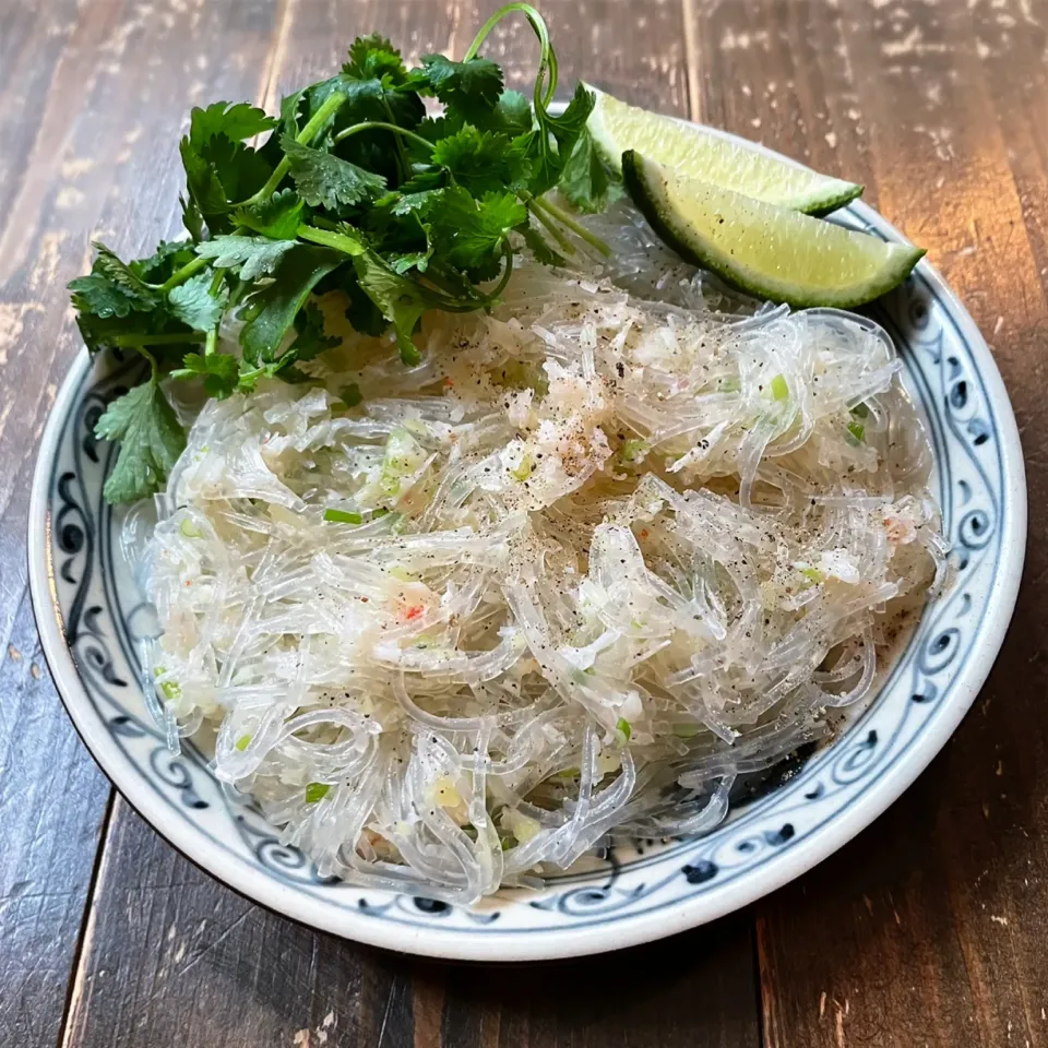 Snapdishの料理写真:Miến xào cua🇻🇳蟹の春雨炒めライムペッパー風味|七海さん