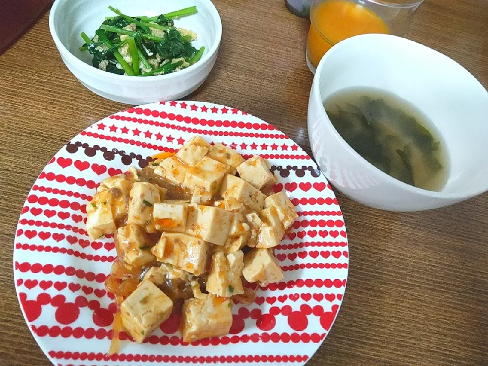 Snapdishの料理写真:麻婆豆腐春雨
小松菜の卵炒め
味噌汁|尚さん