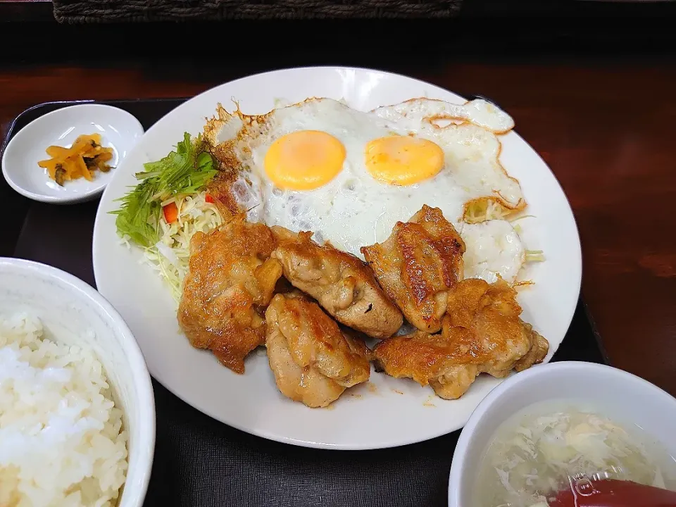 鶏生姜焼きと目玉焼き|nobさん