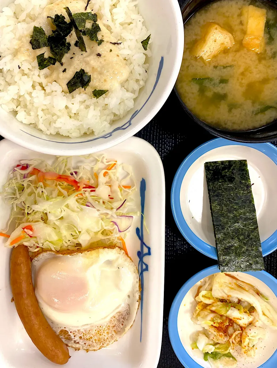 松屋 ソーセージエッグ定食（とろろ）420円|すくらんぶるえっぐさん