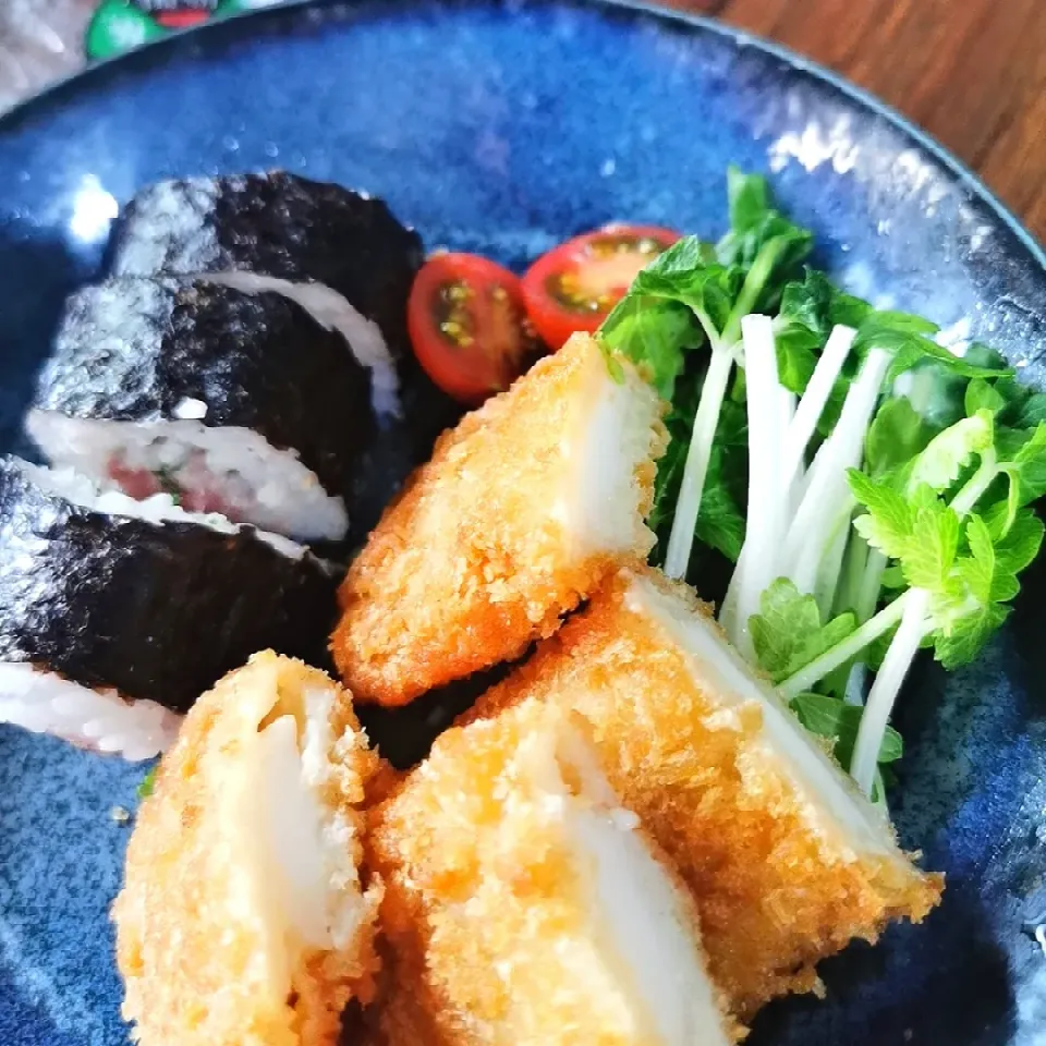 Snapdishの料理写真:朝ごはん👌グ〜です😀

昨夜の残り😓|ペンギンさん