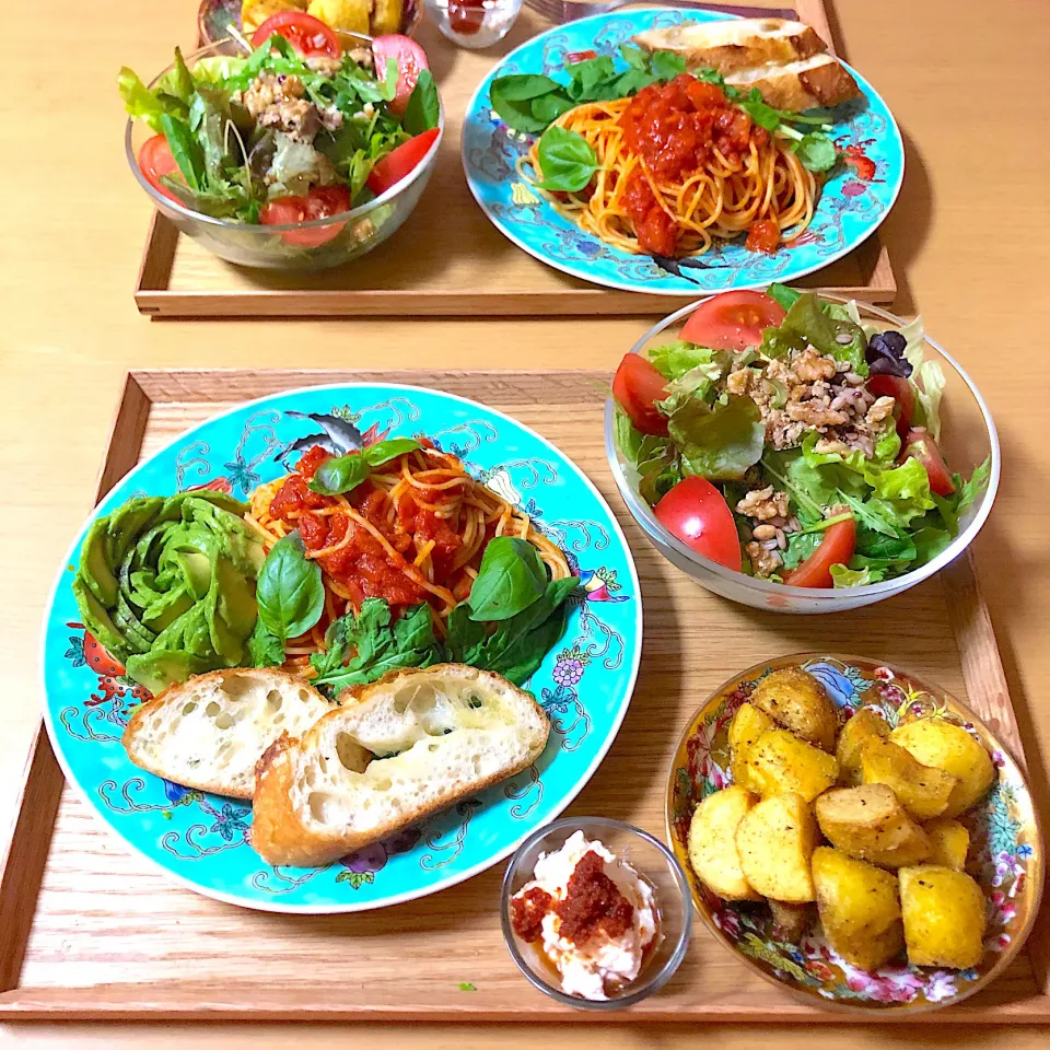 Snapdishの料理写真:#vegan 
トマトソースのスパゲッティ|makiko_aさん